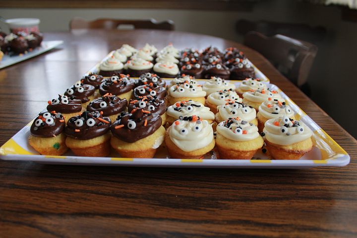 mini-cupcakes-3822324__480