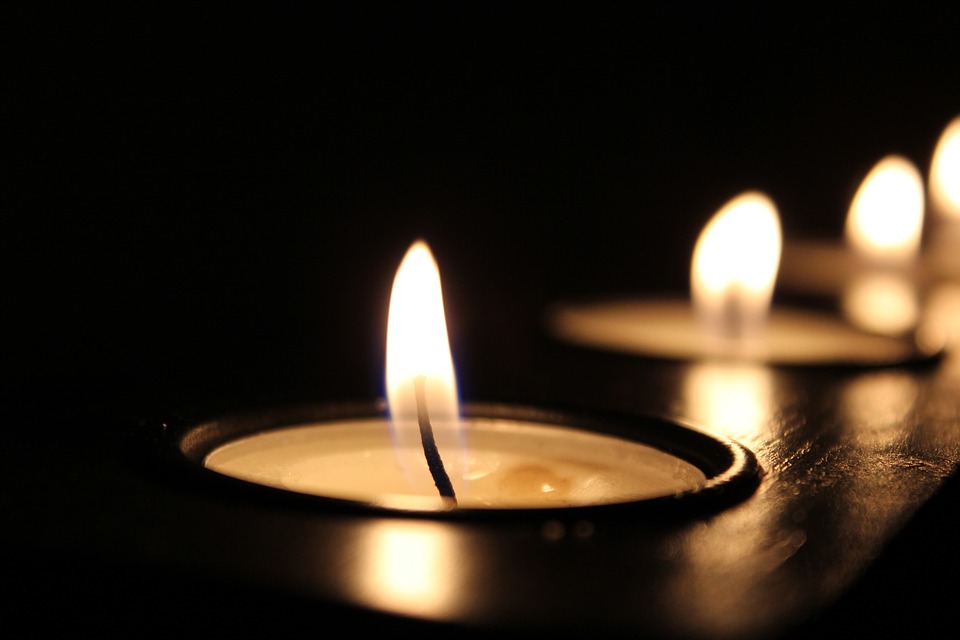 candles-2181896_960_720